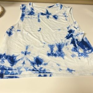 Lululemon tank, size 4, great condition